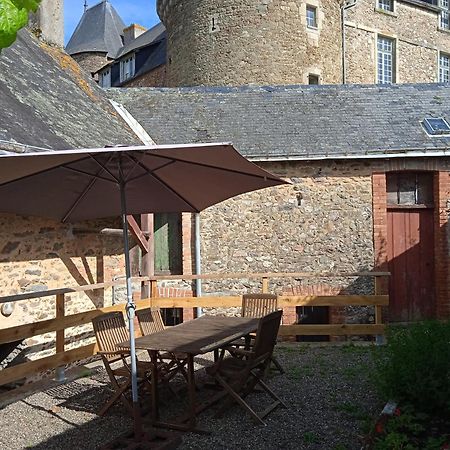 Charming Detached 2 Bedroom Ancient House In Medieval Quarter Of A Small Town In The Pays De La Loire, France Sille-le-Guillaume Ngoại thất bức ảnh